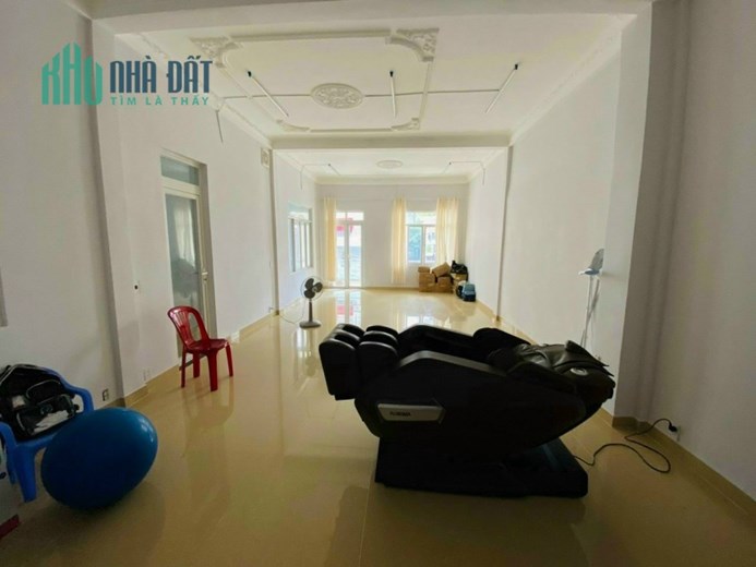 Cần cho thuê nhà Hẻm 80 Nguyễn Trãi,DT Đất 100m2, 1 trệt 3 lầu, 6PN