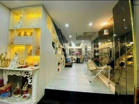 Cần cho thuê nhà Hẻm 80 Nguyễn Trãi,DT Đất 100m2, 1 trệt 3 lầu, 6PN