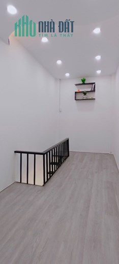 Nhà 1.4 tỷ 3 tầng 20m2  hẻm 1/ Đg Phú Thọ Hòa Tân Phú