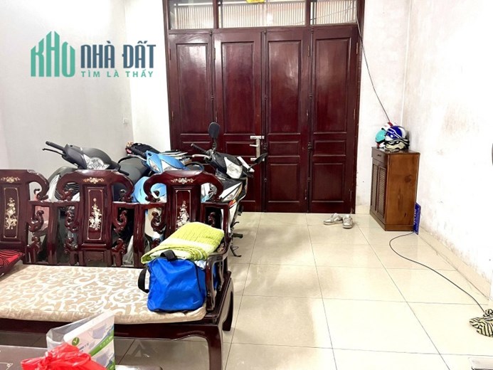 NGỌC TRINH NHÀ TRẦN QUÝ CÁP 40M2 X 5 TẦNG, NÓI KHÔNG VỚI QUY HOẠCH, GẦN PHỐ, OTO ĐỖ, NHỈNH 5 TỶ, LH
