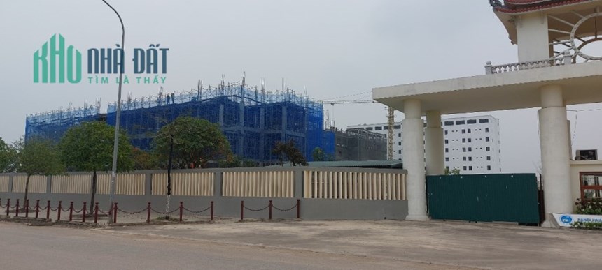 Cần tiền chuyển nhượng gấp đất liền kề ngay cổng ký túc xá trường ĐH Tài chính ngân hàng Hà Nội