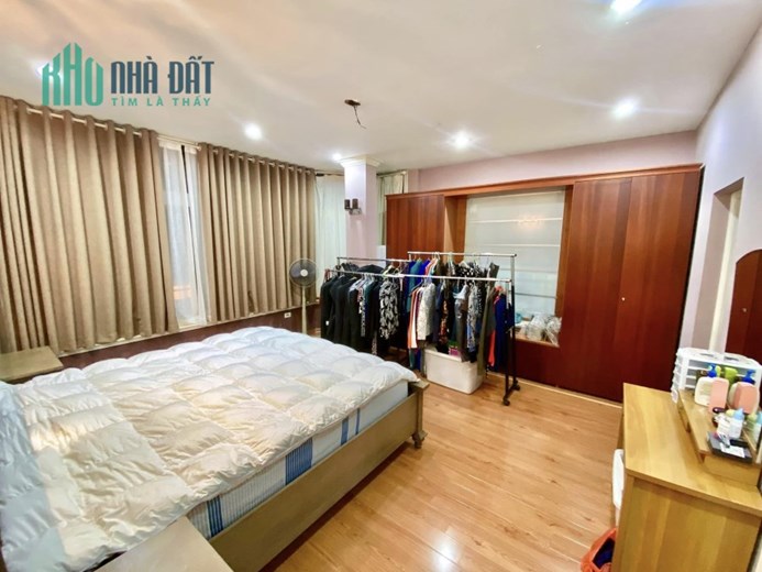 Bán nhà VIP ngõ 61 Hoàng Cầu Vỉa hè kinh doanh thang máy.