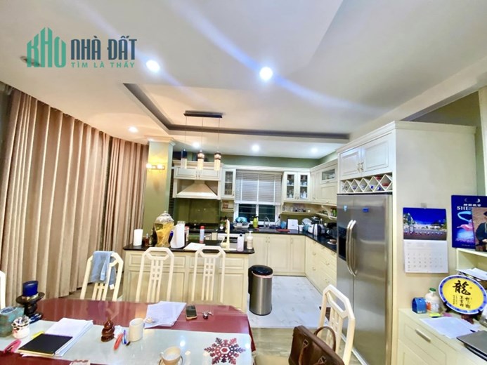 Bán nhà VIP ngõ 61 Hoàng Cầu Vỉa hè kinh doanh thang máy.