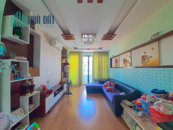 Nhà Thi Sách Ô tô đậu, công viên, Mới xây 1 năm, đẹp, nhỉnh 3.x tỷ