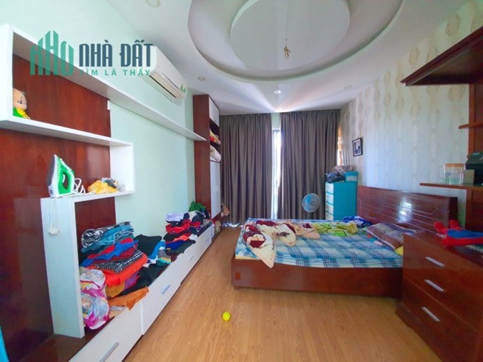 Nhà Thi Sách Ô tô đậu, công viên, Mới xây 1 năm, đẹp, nhỉnh 3.x tỷ