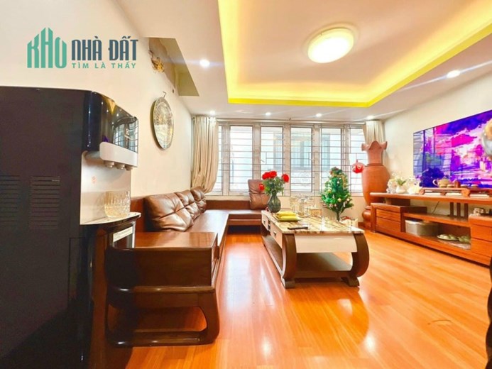 NHÀ ĐẸP Ở NGAY XUÂN LA VÀI BƯỚC DẠO HỒ 40M2 CHỈ 5 TỶ