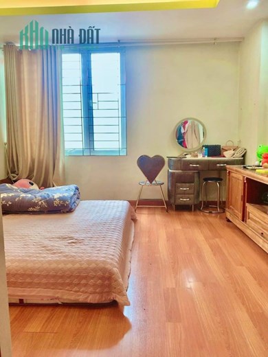 NHÀ ĐẸP Ở NGAY XUÂN LA VÀI BƯỚC DẠO HỒ 40M2 CHỈ 5 TỶ