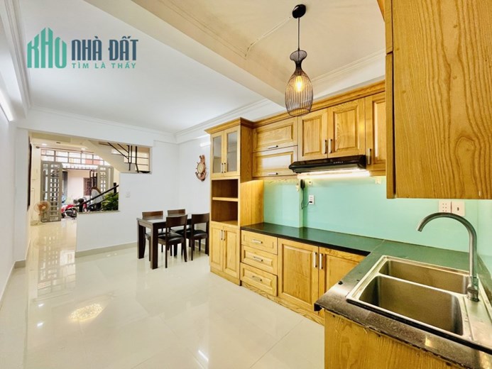 Bán nhà Xô Viết Nghệ Tĩnh, P.17 Quận Bình Thạnh, 60m2 (7.9m x 8m), Sát Quận 1
