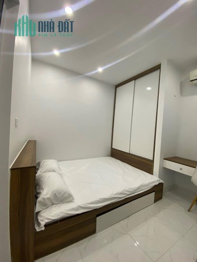 Cần nhượng lại căn hộ 1PN tầng 4 trong nhà 6 tầng ở Đội Nhân, Ba Đình