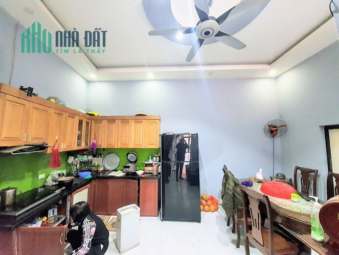 Bán Rẻ Nhà Đẹp Quận 11 HẺM Ô-TÔ ĐUA, 89m2, 4 Phòng, 12.5 TỶ CÒN 8.5 TỶ