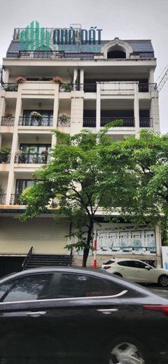 Bán tòa nhà văn phòng 8 tầng mặt phố Trần Thái Tông, 3 thoáng, 200m2, MT 8m, 110 tỷ