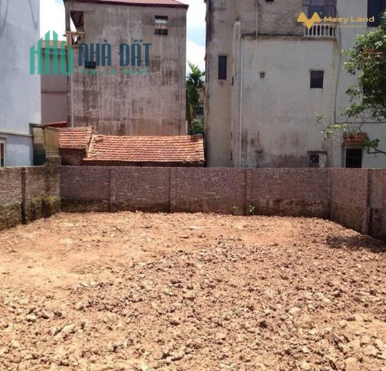 Bán miếng đất Đường chính Ql2c. Cụm Đình Hồng Thái Tuyên Quang. Kinh doanh tấp nập. Nhà hàng dịch