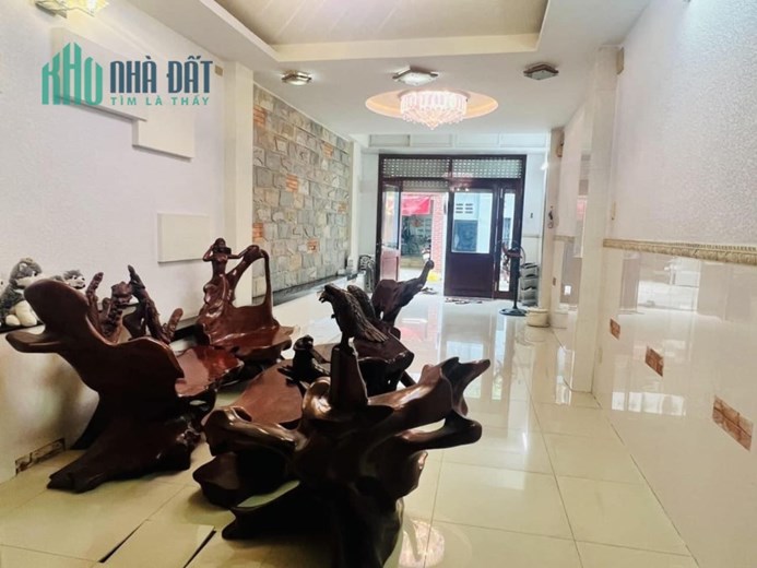 Bán Toà nhà Mặt tiền Nguyễn Thanh Tuyền - Lê Văn Sỹ, 70m2 (3.6x20m). 6 Tầng, giá 13.8 tỷ