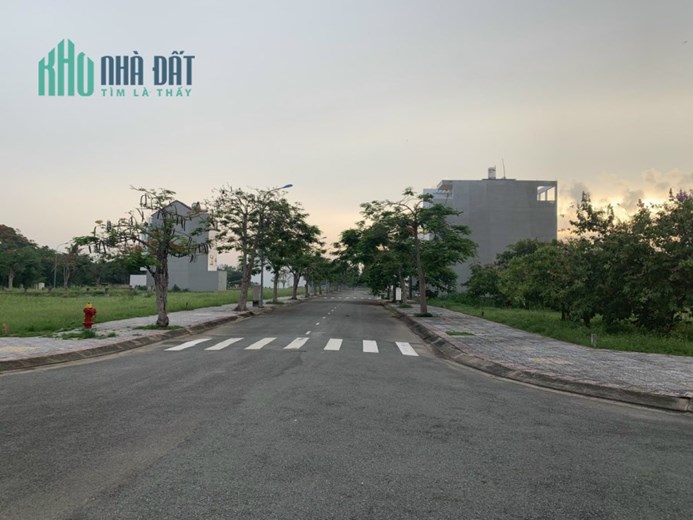 Bán đất Khang Điền Topia đường Bưng Ông Thoàn phường Phú Hữu Tp Thủ Đức. 160m2 (8x20), Hướng Đông