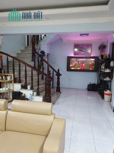 BÁN NHÀ GẦN NGÕ 43 KIM ĐỒNG, Ô TÔ, KINH DOANH, MẶT PHỐ CHỈ 10M, 40M2*4T, MT 6.5M. 4 TỶ.
