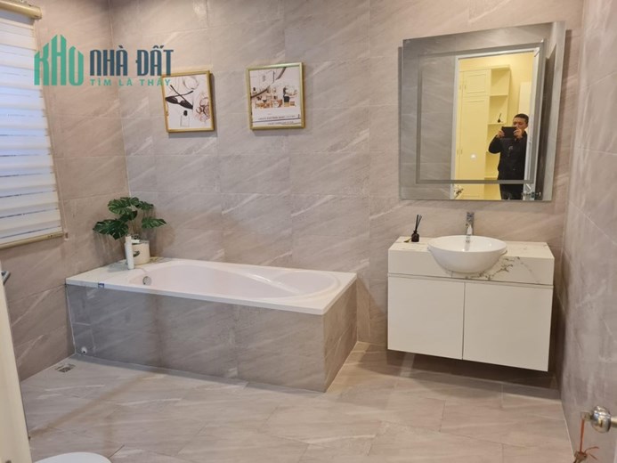 Bán Nhà Trương định 52m x 5 tầng x mt4,2m giá 5,2 tỷ full nội thất