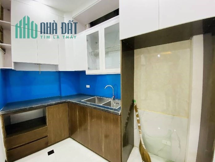 Ba Bước Ra Ngã Tư Sở – Ngay Sát Đường Oto - 38m2 3.6Tỷ