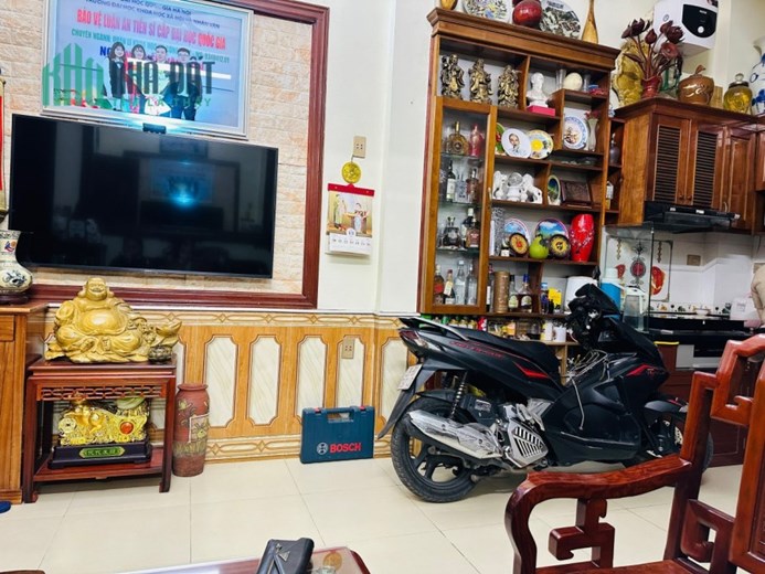 Bán nhà Lê Lợi, quận Hà Đông vài bước ra phố 57m  giá chỉ 4,3 tỷ 0962780005