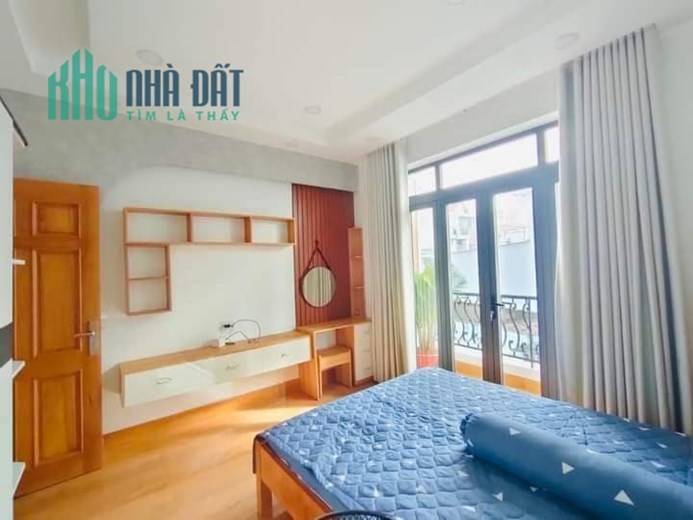 Nhà mới, hẻm xe ô tô, 4 tầng, có ban công, sân thượng