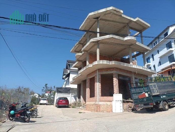 Bán Nhà Phần Thô Hoàng Hoa Thám P10 Đà Lạt