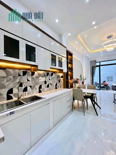 Nhà 3 phòng ngủ, 4 tầng BTCT, chỉ 4 tỷ.
