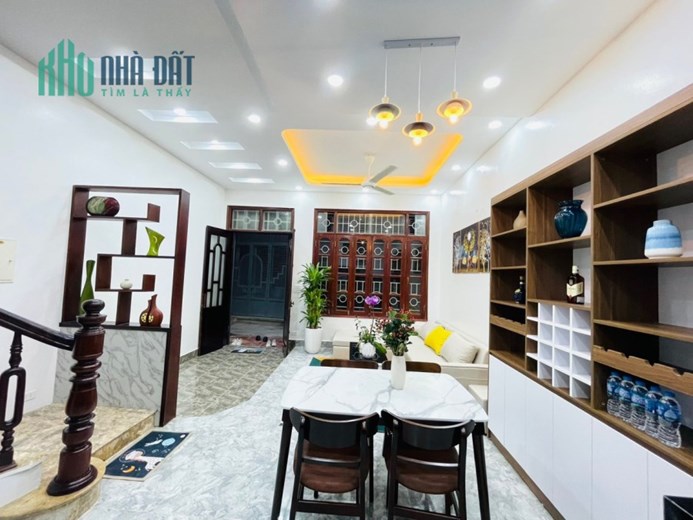 Bán nhà phố Trung Kính,Yên Hòa,Cầu Giấy 55 m2 x 4,5 t mặt tiền 11 m lô góc giá 6,54 tỷ