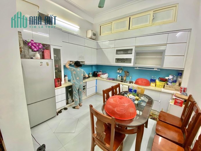 Ô tô đỗ cửa, Mễ Trì Thượng, Nam Từ Liêm, 42m2, 4 tầng, giá 5.4 tỷ