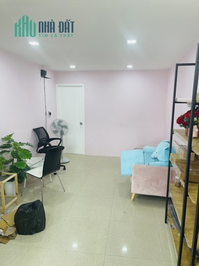 Nhanh tay thuê nhà MT sáng đẹp 1T 1L Bến Vân Đồn Q4 giá chỉ 21T.