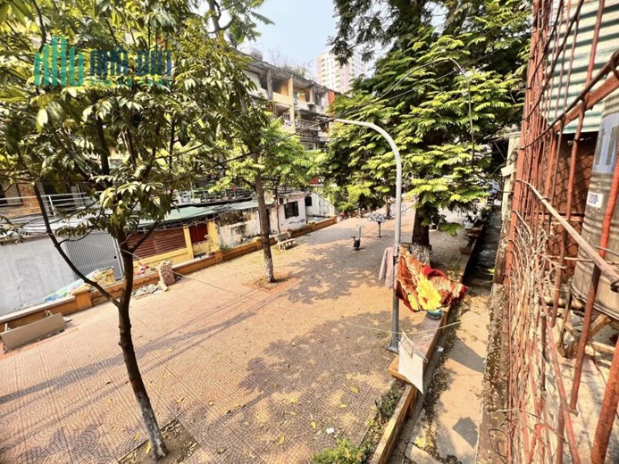 Hiếm nhỉnh 9 tỷ Phương Mai có 70m2 đất trung tâm Đống Đa gần hồ, mặt tiền 5.2m Có thương lượng