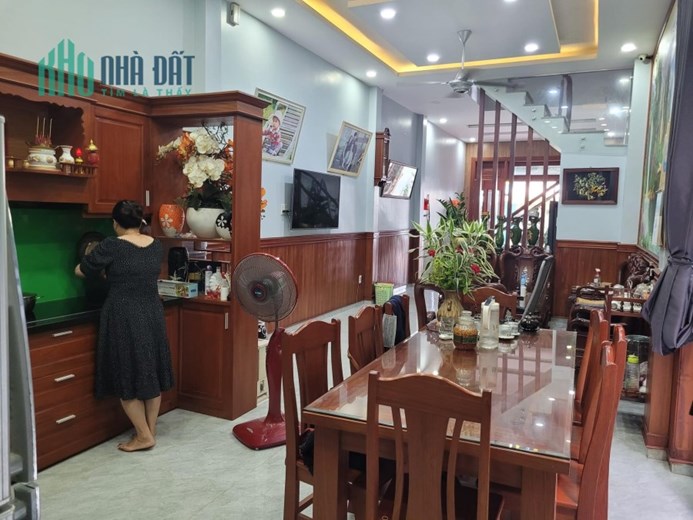 NHÀ ĐẸP LUNG LINH KHU BÀU CÁT TÂN BÌNH ( 63M2) GẦN  CÔNG VIÊN
