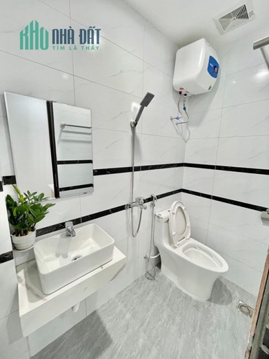 Cần bán CCMN Trung Tâm Ba Đình dt: 85m2 x 8T ; 21 PKK Giá Bán chỉ 21 tỷ