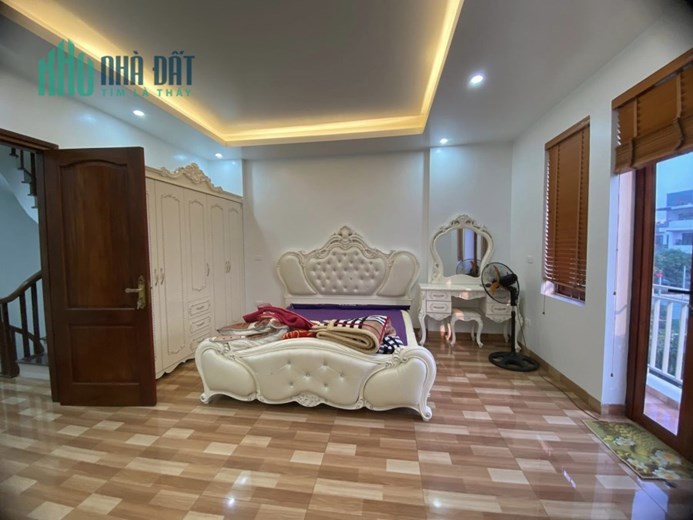 BÁN NHÀ PHƯƠNG MAI, ĐỐNG ĐA, Ở NGAY, 40M2 4T, GIÁ 3.98 TỶ