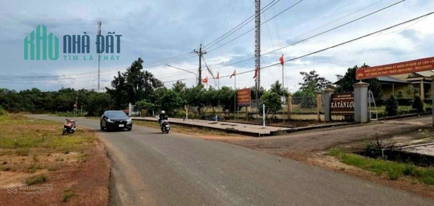 nhà cần tiền trả nợ ngân hàng nên cần bán nhanh lô đất thổ cư mặt tiền đường lớn Giá chỉ 325tr