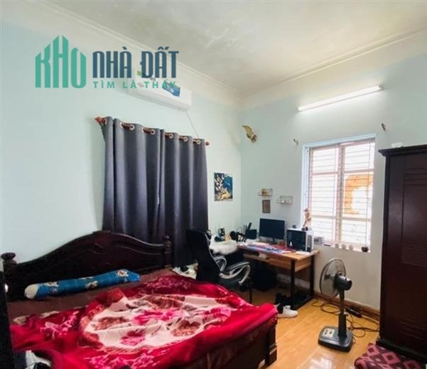 Bán nhà ngõ 75 Đường Trung Hành 108m, nhà 2 tầng ngõ cực nông, GIÁ 2.65 tỉ sân cổng riêng
