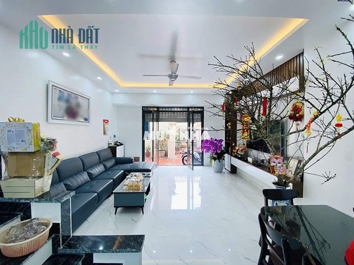 Bán nhà ngõ 98 Đình Đông, 57m x 4 tầng hiện đại, GIÁ 3.85 tỉ cực đẹp