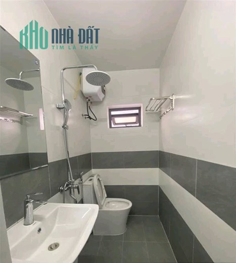 Bán nhà ngõ 46 Nam Pháp - Lạch Tray, 59m x 3 tầng, GIÁ 3.4 tỉ sân cổng riêng