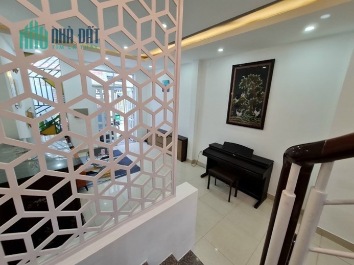 HXH đỗ cửa Huỳnh Thiện Lộc, Nhà mới , 70m2 Giá chỉ 6tỷ2, Giá cực kỳ tốt