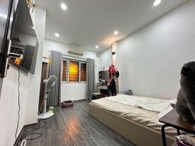 BÁN NHÀ TÔN ĐỨC THẮNG, GẦN PHỐ, TẶNG NỘI THẤT, 50M2 4T, GIÁ 5.4 TỶ