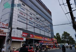 Bán nhà 3 lầu Mặt tiền đường Võ Văn Ngân, P. Linh Chiểu Thủ Đức, dt 240m2 -