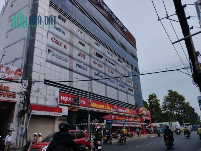 Bán nhà 3 lầu Mặt tiền đường Võ Văn Ngân, P. Linh Chiểu Thủ Đức, dt 240m2 -