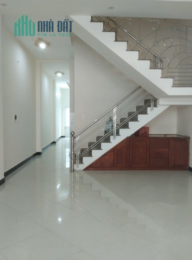 Bán nhà 3T đất hơn 300m2 lở hậu Mặt tiền đường Cách mạng tháng 8, Khuê Trung Cẩm lệ