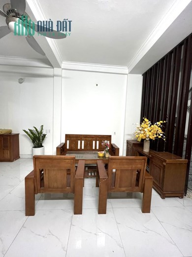 Bán nhà minh Khai 40m2*5 Tầng 4PN giá 4.8 Tỷ
