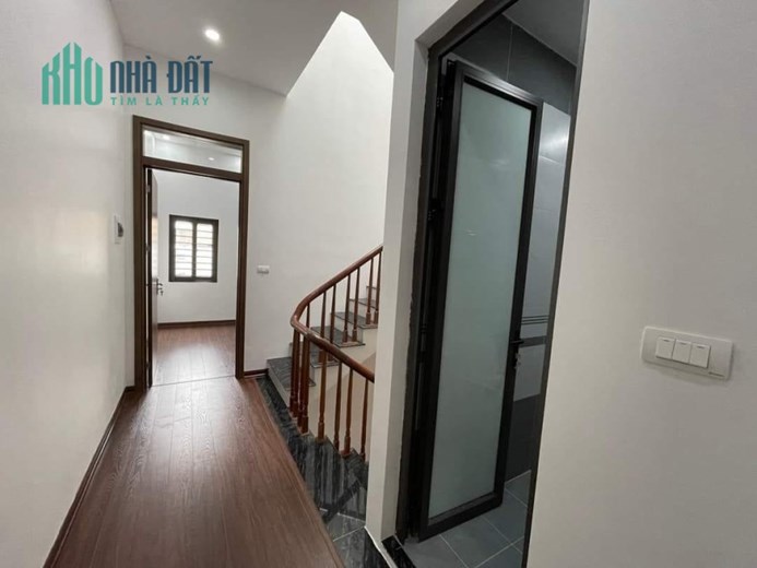BÁN NHÀ TÂN MAI NGÕ RỘNG NỘI THẤT NĂM SAO