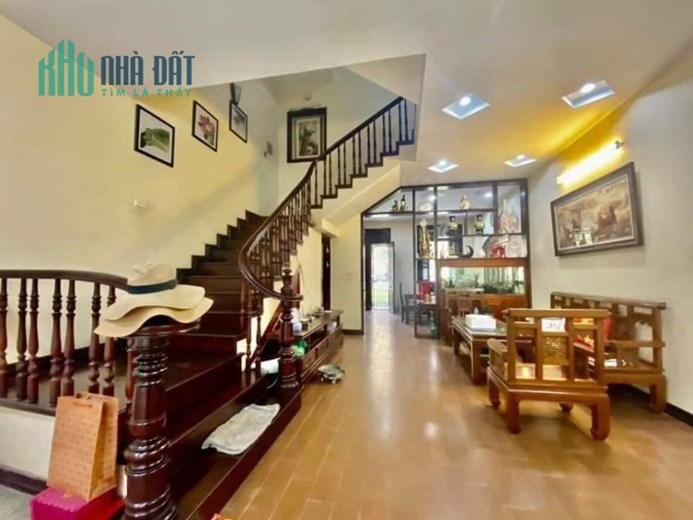 Bán nhà 90m2 6 ngủ phố Nghi Tàm, Tây Hồ Gara Ô tô thông 12.4 Tỷ