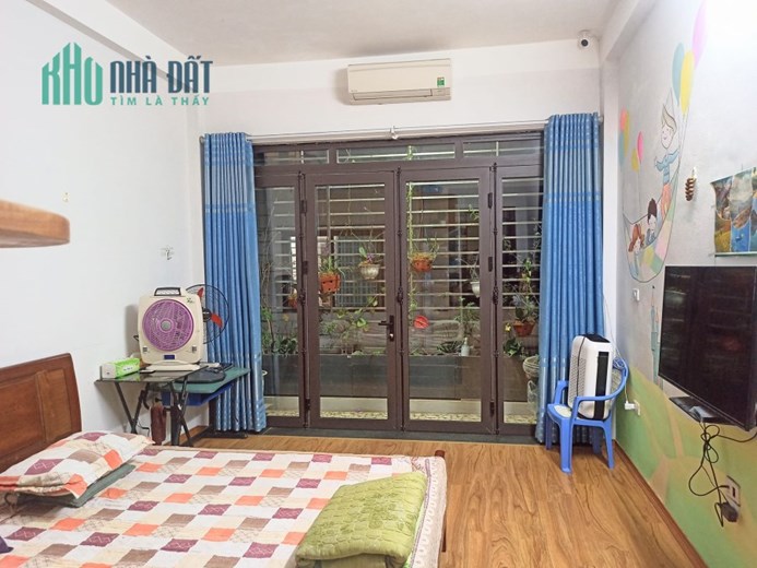 Siêu phẩm ngõ THÔNG, 2 Ô TÔ tránh, Ngọc Thuỵ, Long Biên. 4 tầng 35m2