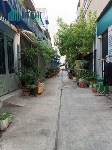 Chính chủ gấp bán nhà mới 2 tầng đường mã lò, hẻm xe hơi, 32m2 nhỉnh 3 tỷ