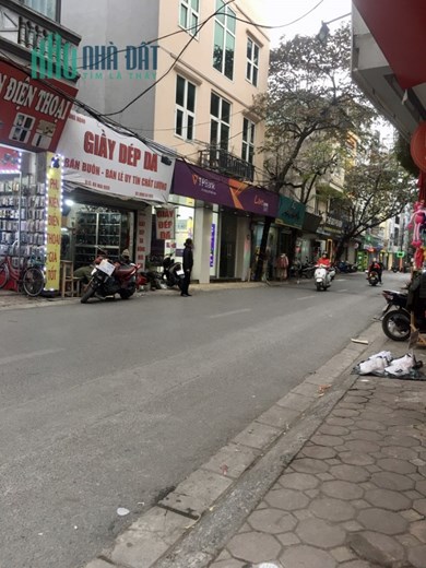 Bán nhà Cầu Giấy, phân lô 6 tầng thang máy mới xây ô tô đỗ cửa giá 7 tỷ 1