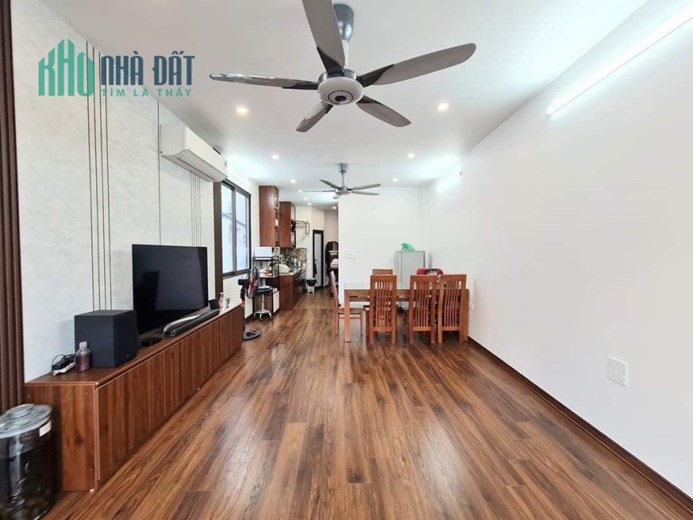 Bán nhà 85m2 6 ngủ Ngõ 276 Nghi Tàm, Tây Hồ Gara Ô tô thông 12.9 Tỷ