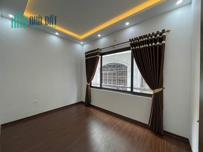 Bán nhà 62m2 Mặt phố Yên Hoa, Tây Hồ Kinh doanh đỉnh 12 Tỷ