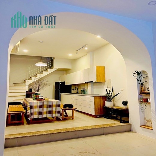 Nhà phân lô ô tô tránh Lạc Trung 40m2, 5 tầng, kinh doanh văn phòng, phòng khám